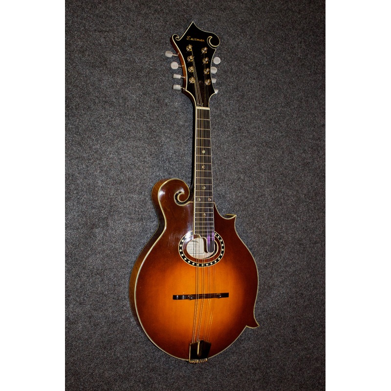 Eastman MD-814-SB-S Oval hole Mandolin – slightly used.